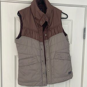 Women's Two-Tone Puffer Vest